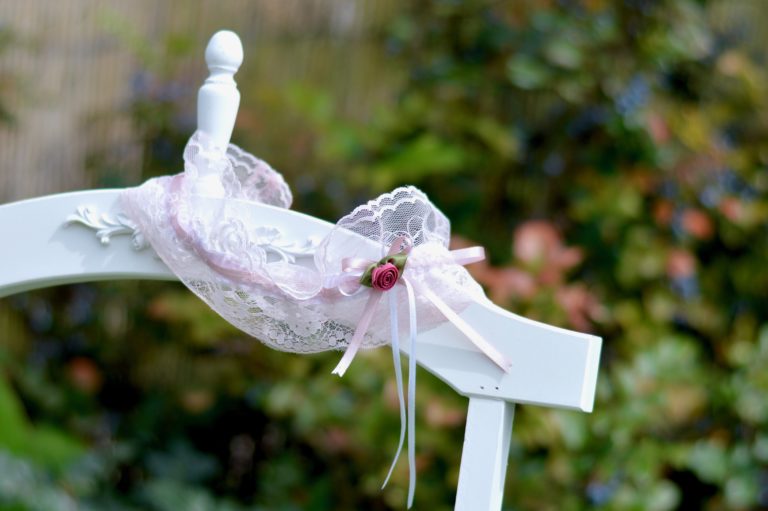 Create a bridal garter