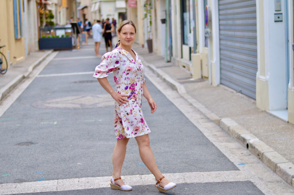 Summer dresses_girl crossing the street